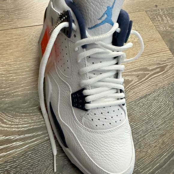 Jordan 4 Retro Colombia (2015) - Picture 5 of 9